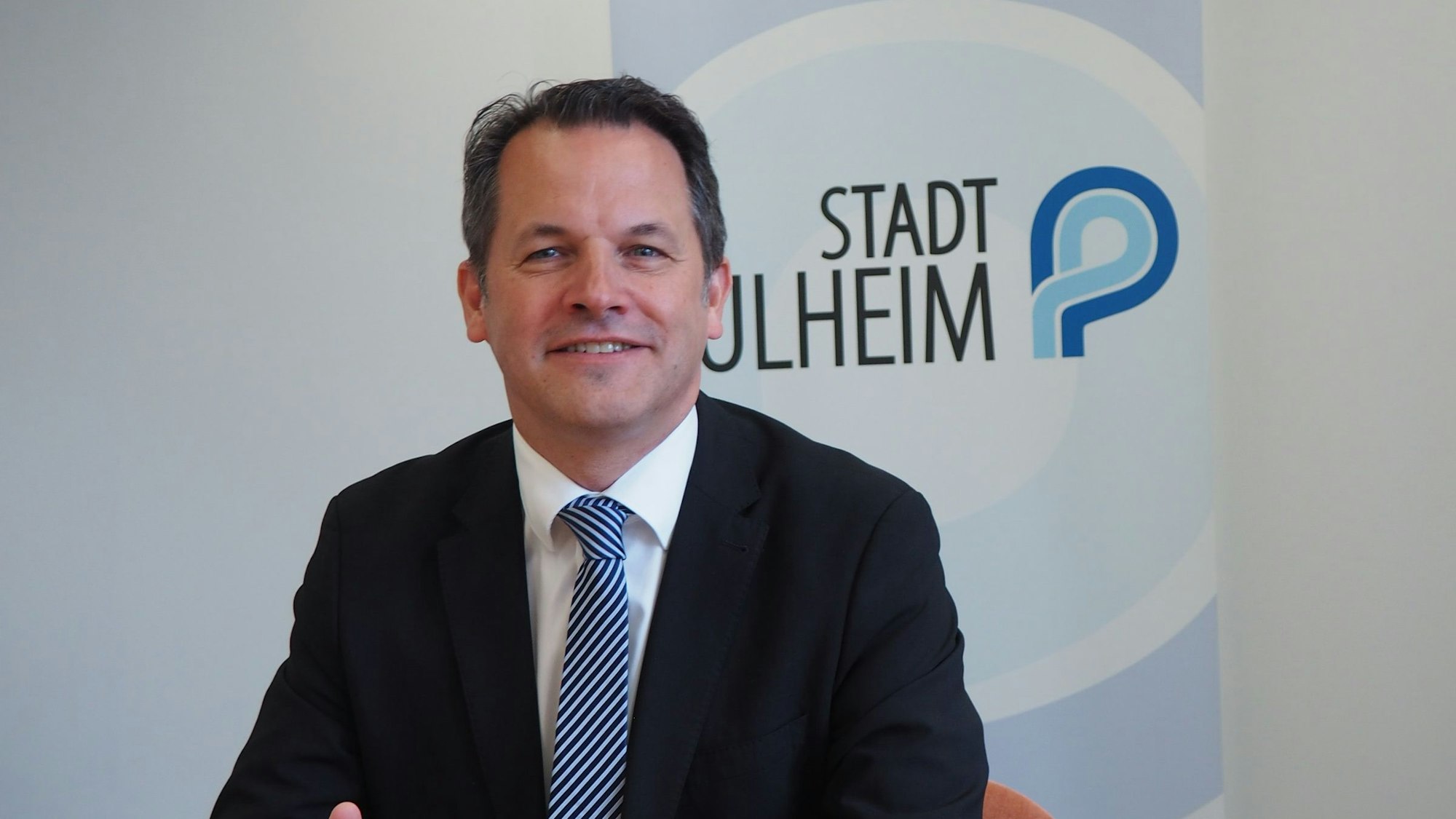 Das Bild zeigt Bürgermeister Frank Keppeler.