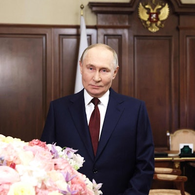 Dieses Foto verbreitete der Kreml am 8. März anlässlich Wladimir Putins Statement zum Weltfrauentag. Der Krieg spielte auch dabei eine übergeordnete Rolle.