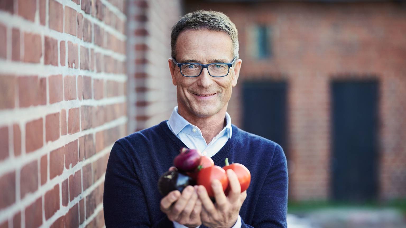 Der Internist Matthias Riedl (62) aus Hamburg ist Leiter des nach eigenen Angaben größten Fachzentrums für Diabetologie und Ernährungsmedizin Europas.