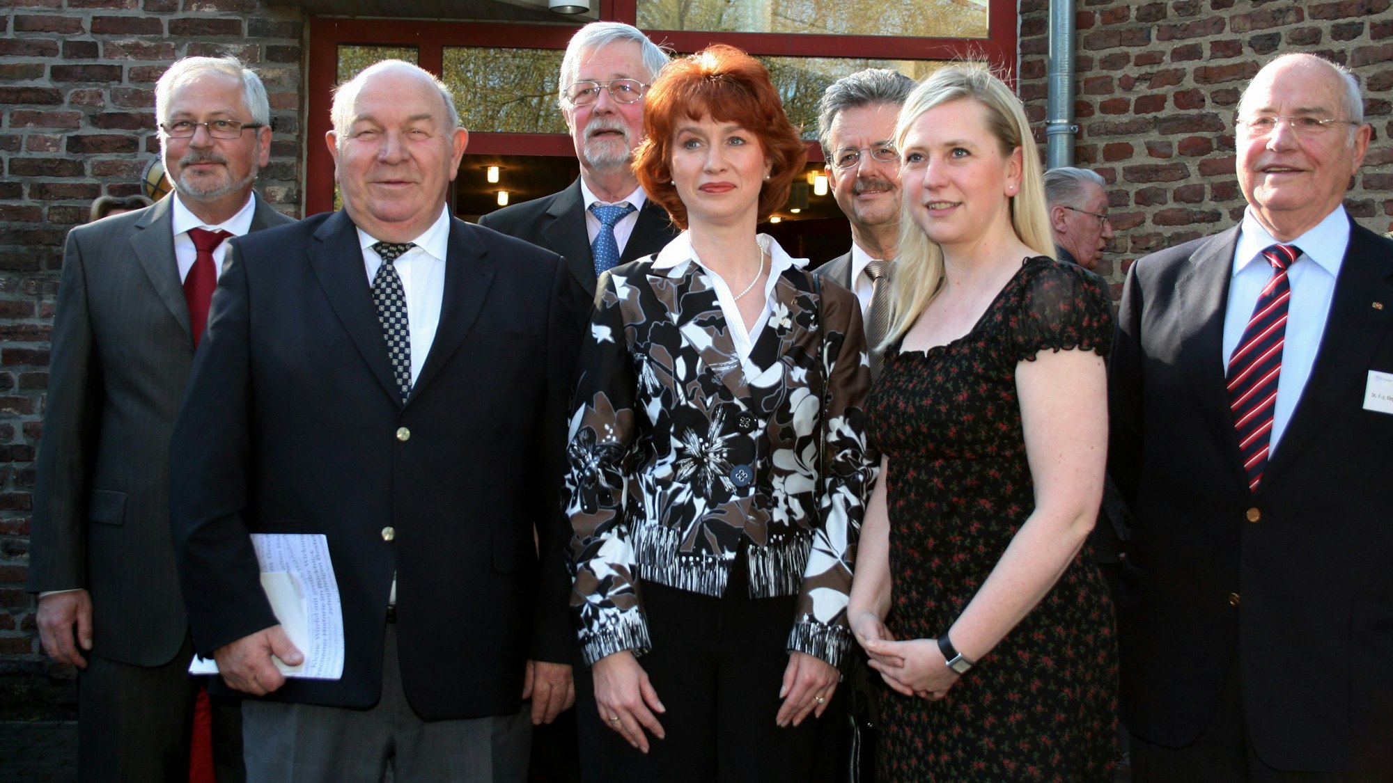 Auf der Aufnahme von April 2000 sind die Gründungsmitglieder des Vereins zu sehen.