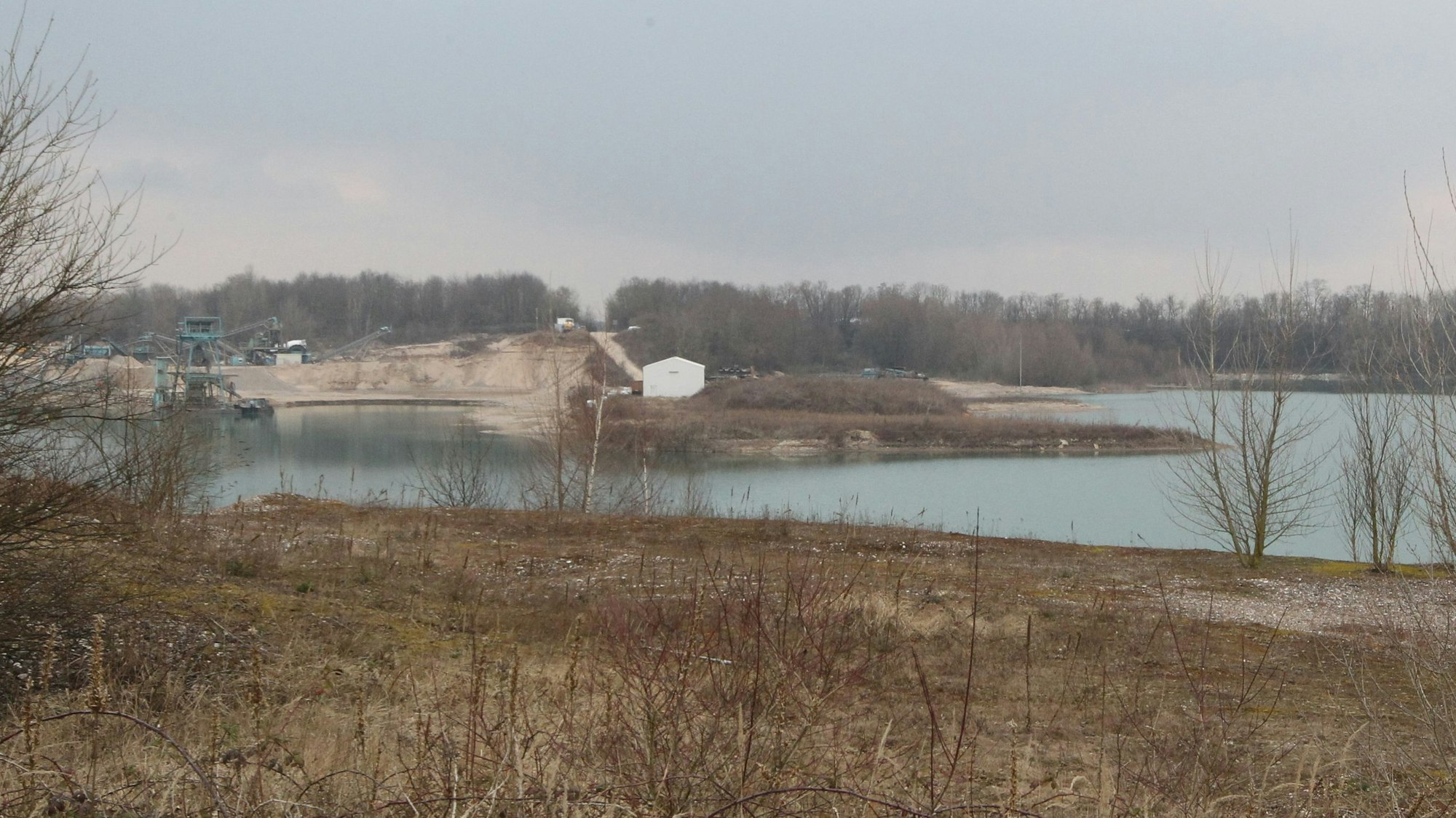 Die Rohstoffvorräte in der Niederkasseler Kiesgrube sind erschöpft. Das Unternehmen möchte das Areal deshalb um rund zehn Hektar erweitern.