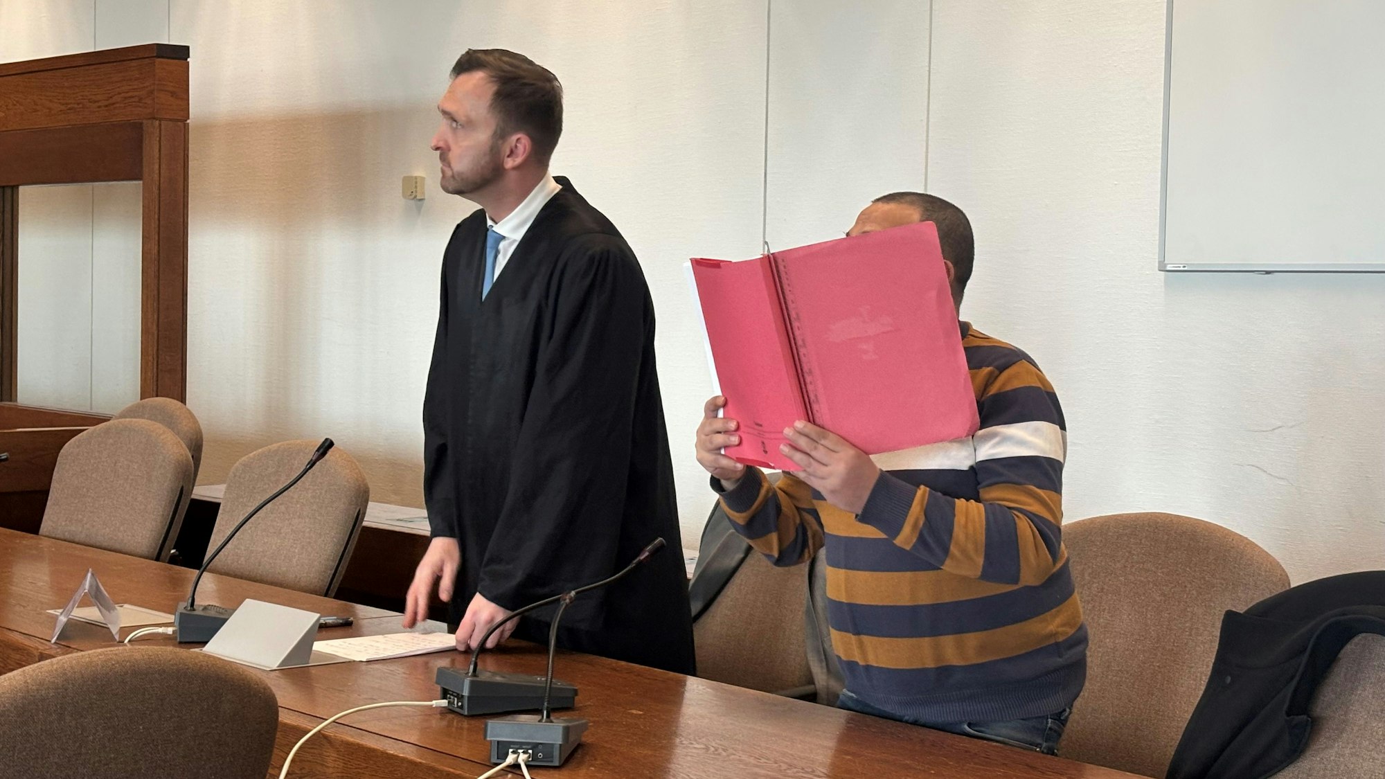 Keine Einsicht in sein Krankheitsbild zeigte der Angeklagte.