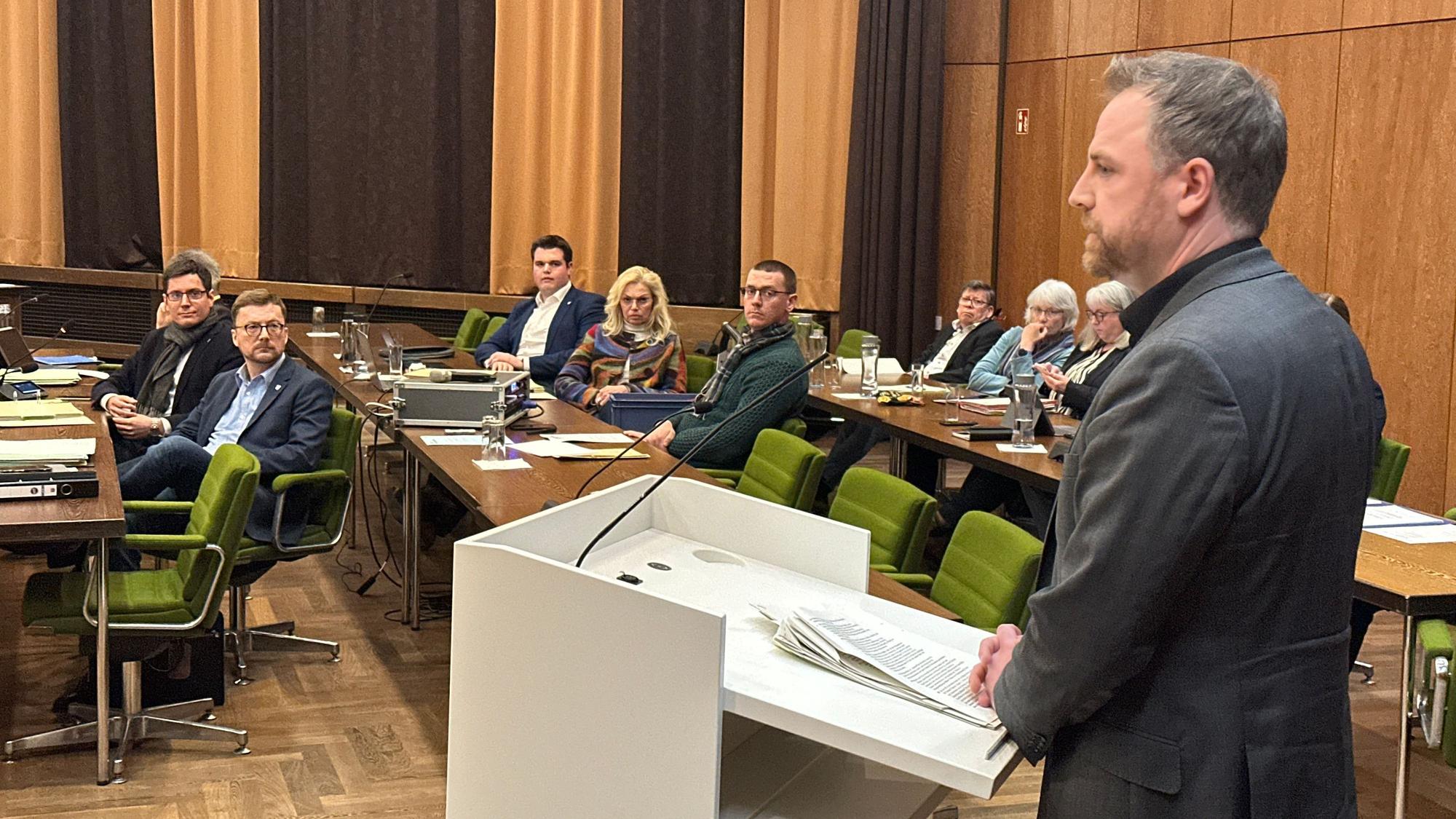 Martin Metz (r.), Landtagsabgeordneter und Fraktionschef der Grünen im Stadtrat von Sankt Augustin, tritt bei der Kommunalwahl nicht mehr für den Stadtrat an.