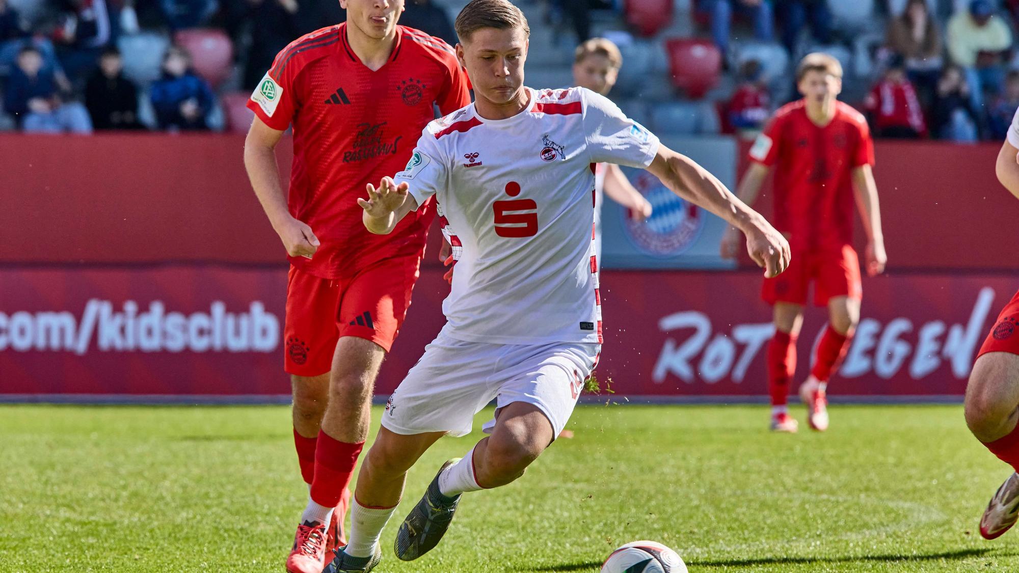 A-Junioren Bundesliga U19 DFB-Nachwuchsliga, FC Bayern München U19 vs 1.FC Köln U19, München FC Bayern, München FC Bayern U19, Köln 1.FC, Köln 1.FC U19, 2025-03-09 in München FC Bayern Campus FRIEMEL Jonathan 1.FC Köln FCKU1902M sportworld München FC Bayern Campus Bayern Deutschland *** A Junioren Bundesliga U19 DFB Nachwuchsliga, FC Bayern München U19 vs 1 FC Köln U19 , München FC Bayern, München FC Bayern U19 , Köln 1 FC, Köln 1 FC U19 , 2025 03 09 in München FC Bayern Campus FRIEMEL Jonathan 1 FC Köln FCKU1902M sportworld München FC Bayern Campus Bayern Germany