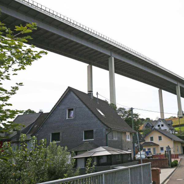 Blick auf die Wiehltalbrücke, von Weiershagen aus.