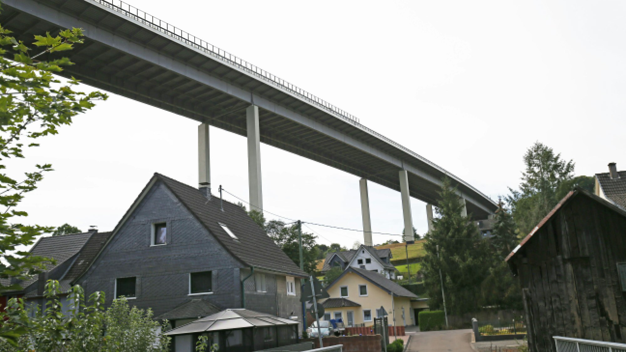 Blick auf die Wiehltalbrücke, von Weiershagen aus.