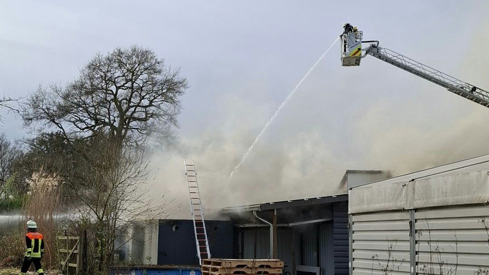 Das Foto zeigt eine Einsatz der Rösrather Feuerwehr