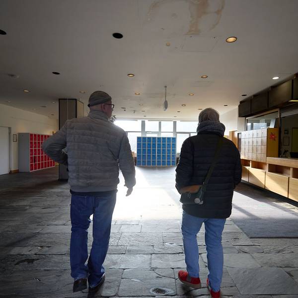 Leergeräumt und funktional ist der Bereich der Anmeldung in der ehemaligen Eifelhöhen-Klinik in Nettersheim-Marmagen. Sie wird noch wenige Wochen als Unterkunft für Geflüchtete genutzt.