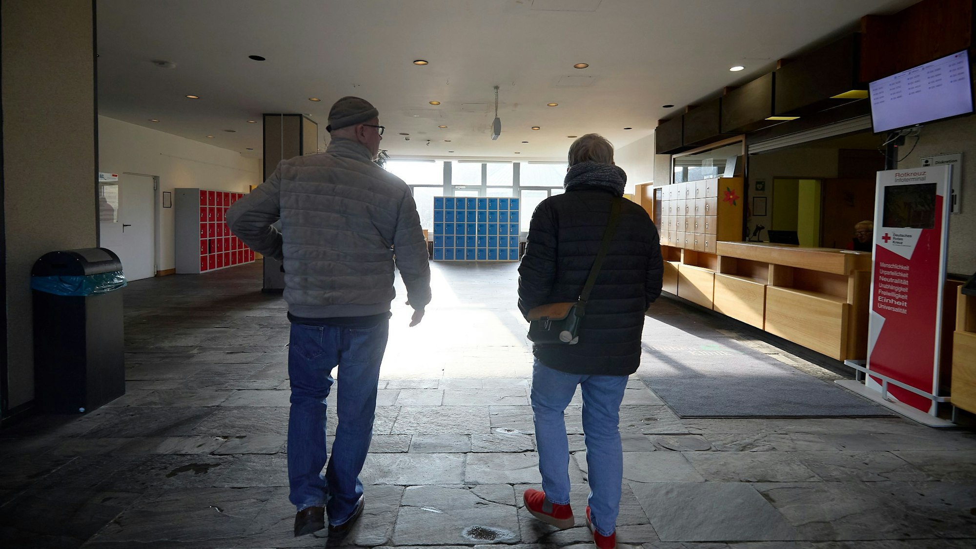 Leergeräumt und funktional ist der Bereich der Anmeldung in der ehemaligen Eifelhöhen-Klinik in Nettersheim-Marmagen. Sie wird noch wenige Wochen als Unterkunft für Geflüchtete genutzt.
