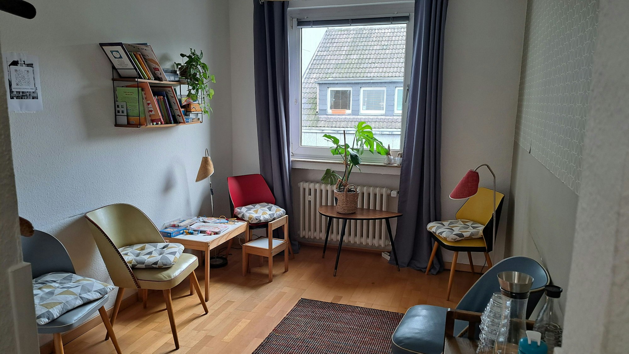 Raum der Logopädie-Praxis in der Kölner Südstadt