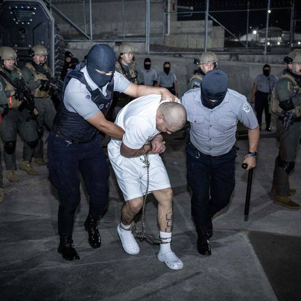 This handout picture released on March 16, 2025, by El Salvador's Presidency press office shows the arrival of alleged members of the Venezuelan criminal organization Tren de Aragua at the Terrorism Confinement Center (CECOT) in the city of Tecoluca, El Salvador. The United States has sent over 200 alleged members of a Venezuelan gang to be imprisoned in El Salvador, President Nayib Bukele said Sunday, after US counterpart Donald Trump invoked wartime authorities to expel migrants. (Photo by Handout / EL SALVADOR'S PRESIDENCY PRESS OFFICE / AFP) / RESTRICTED TO EDITORIAL USE - MANDATORY CREDIT "AFP PHOTO / EL SALVADOR'S PRESIDENCY PRESS OFFICE" - NO MARKETING NO ADVERTISING CAMPAIGNS - DISTRIBUTED AS A SERVICE TO CLIENTS
