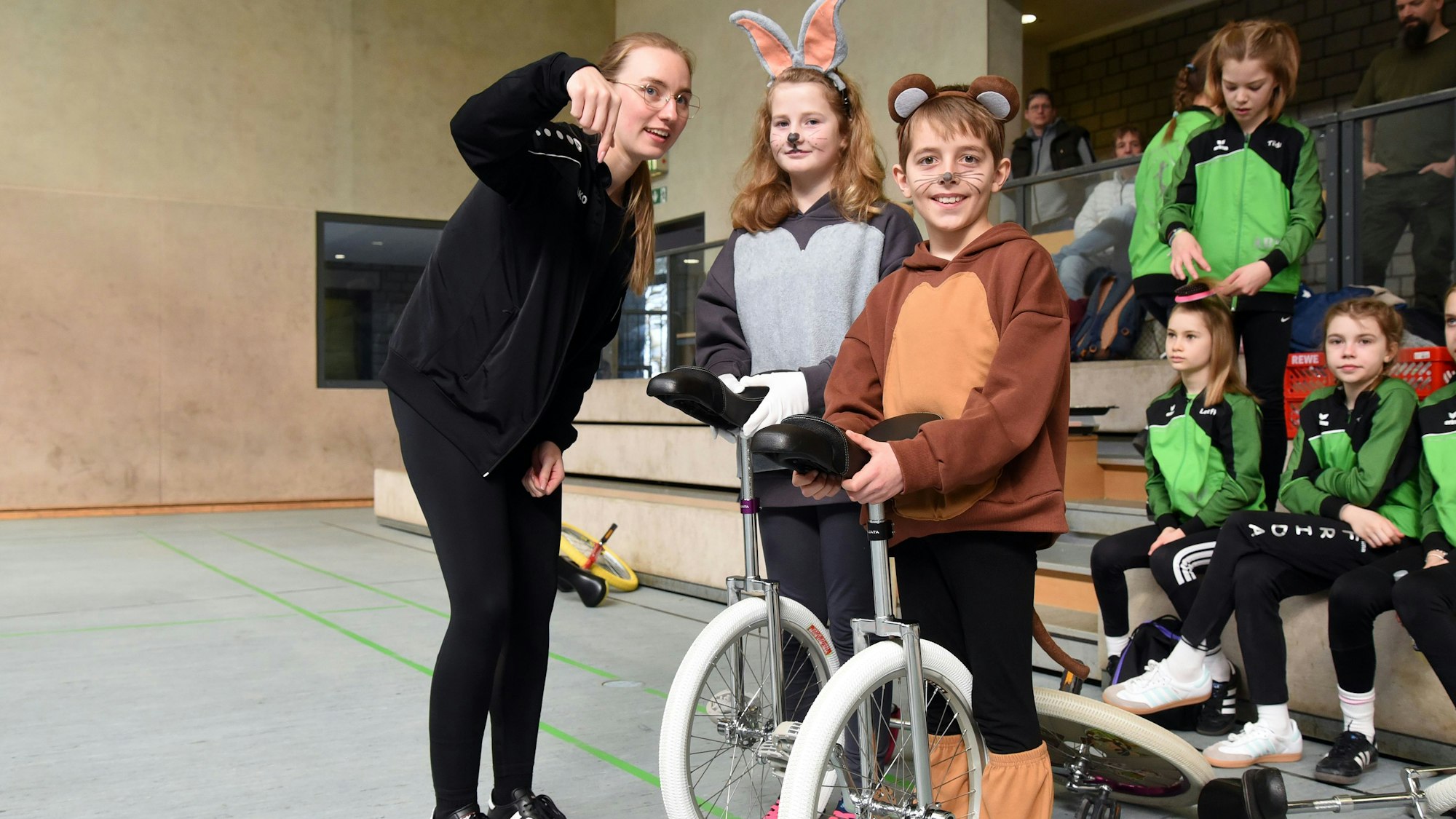 Szene vom Einrad NRW Freestyle Cup in der GWN Arena in Nümbrecht.