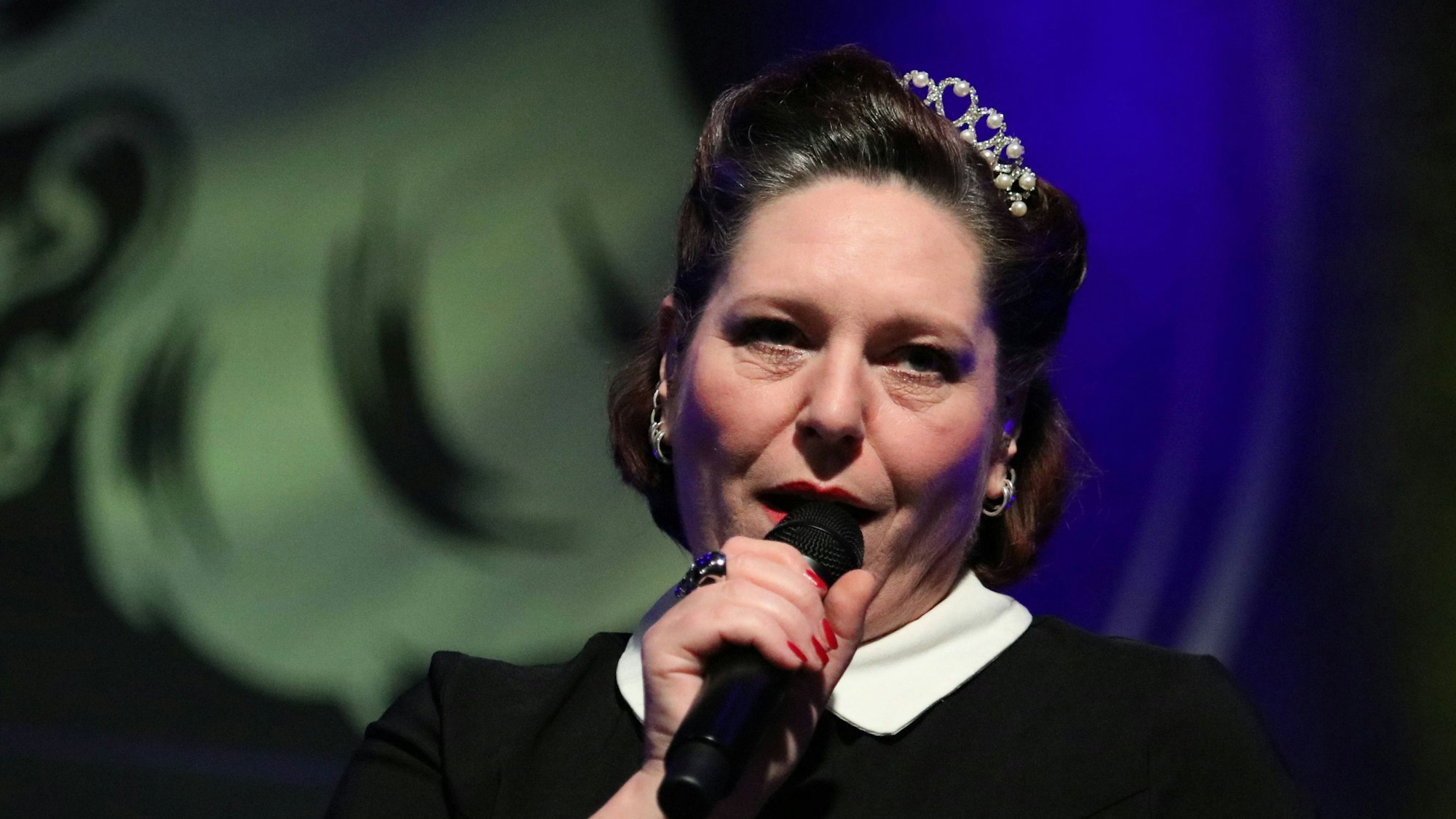 AnNa R. während einem Konzert im Oktober 2023.