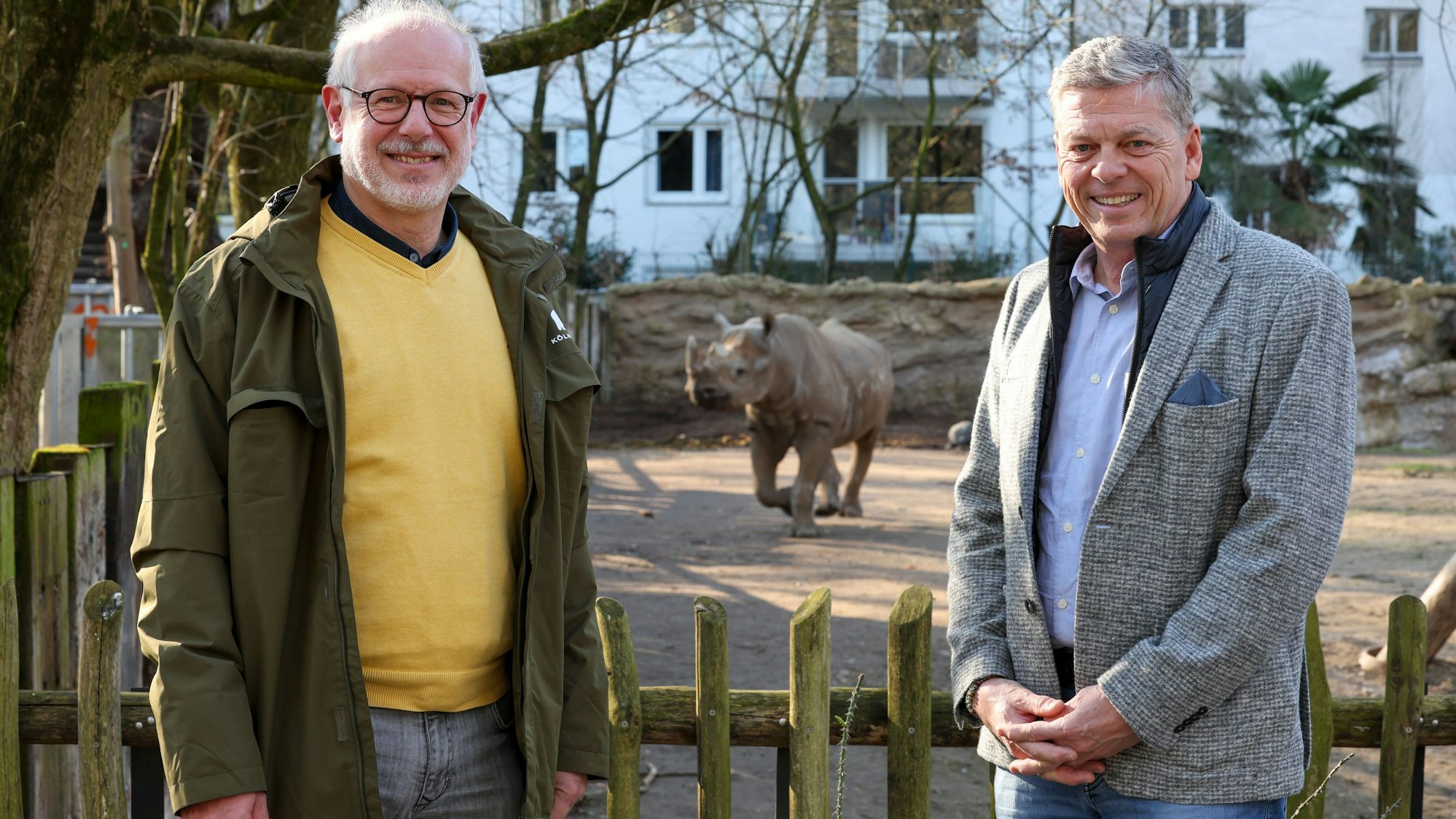 Zufrieden sind Zoochef Theo Pagel und der geschäftsführende Vorstand Christopher Landsberg (v.l.) mit der großen Nashornanlage.