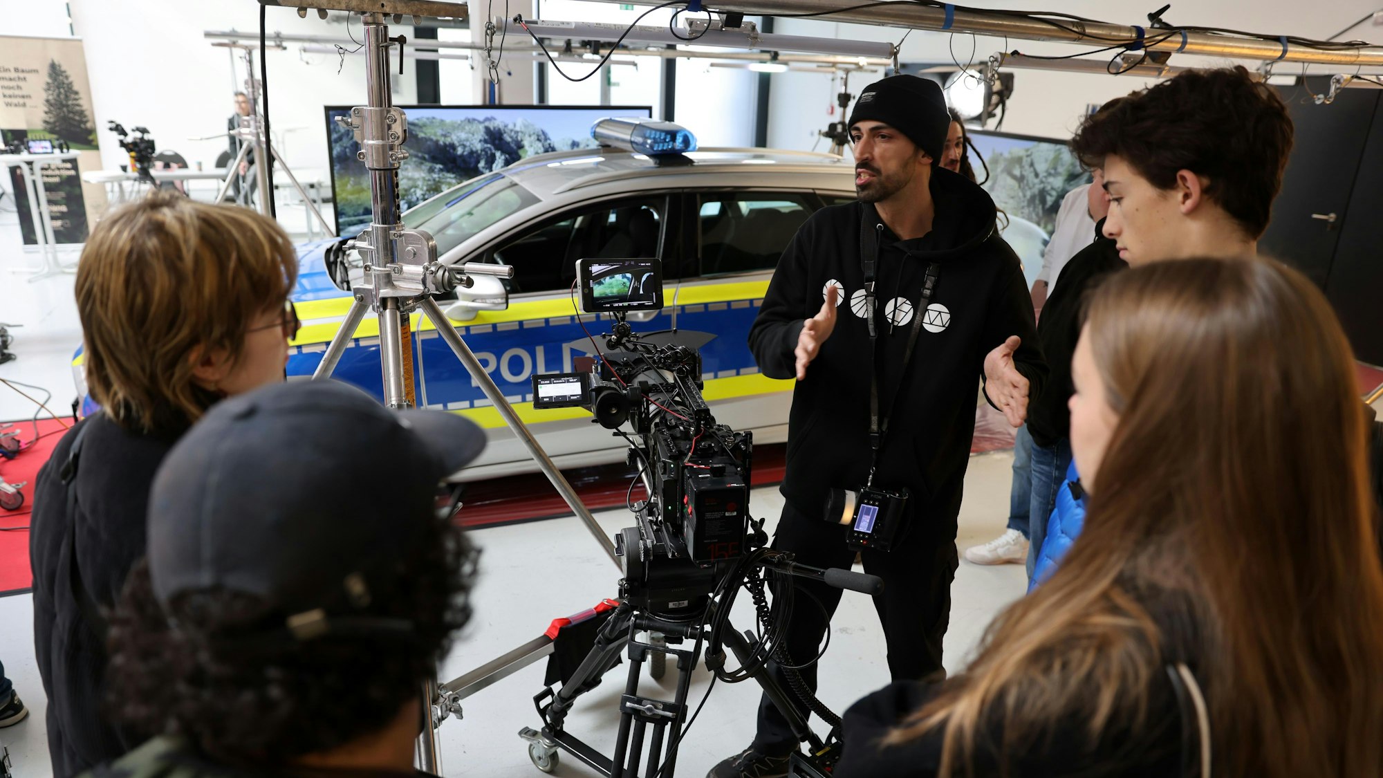 Auch in die Arbeit hinter Blaulichtserien konnten die Gäste Einblicke gewinnen.