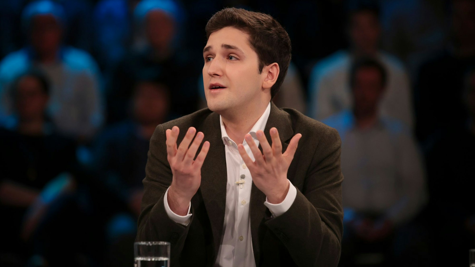 Podcaster und Buchautor Ole Nymoen will nicht für sein Land kämpfen müssen.