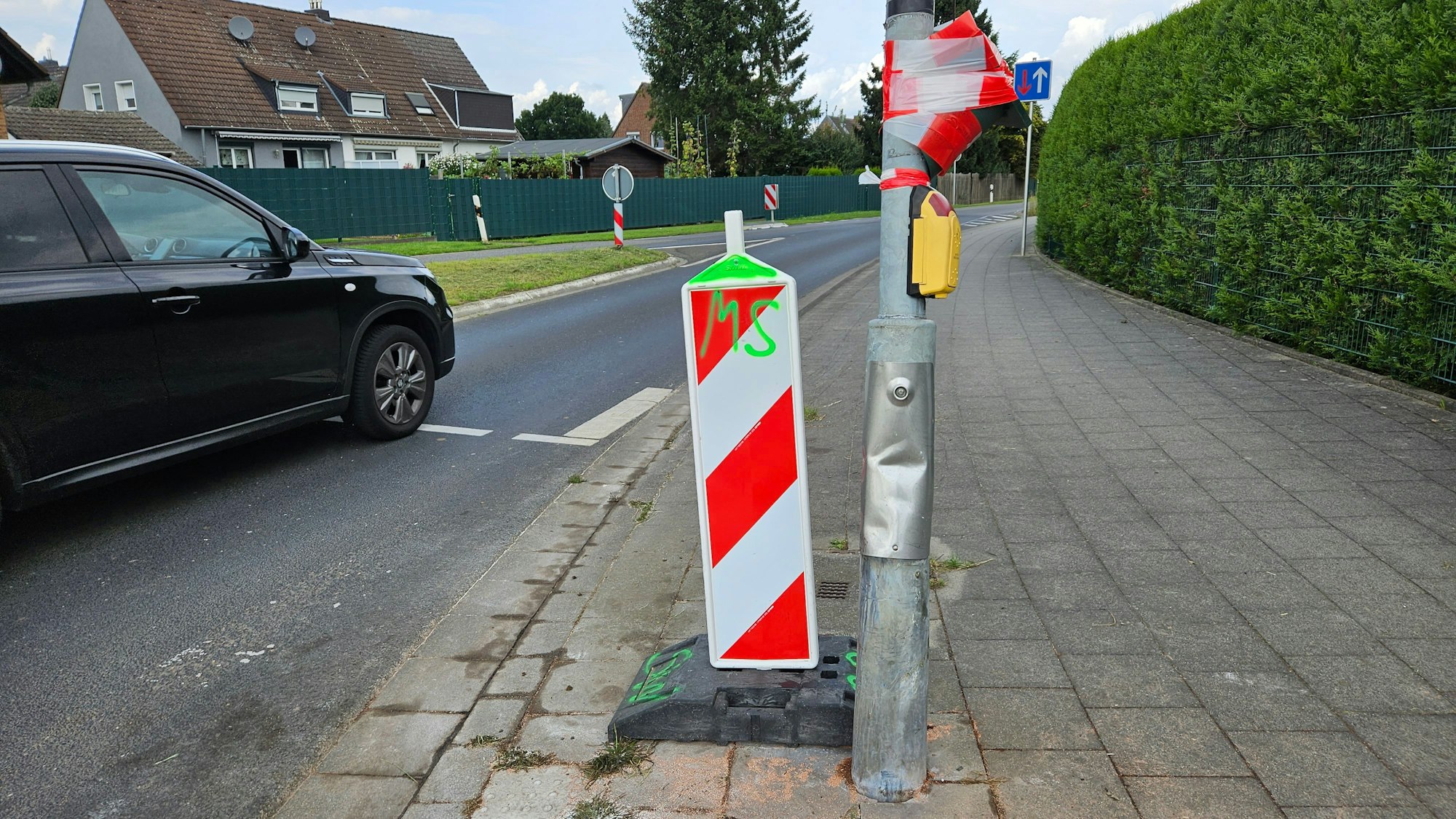 Die L93 führt unter anderem durch Büsdorf und Fliesteden.
