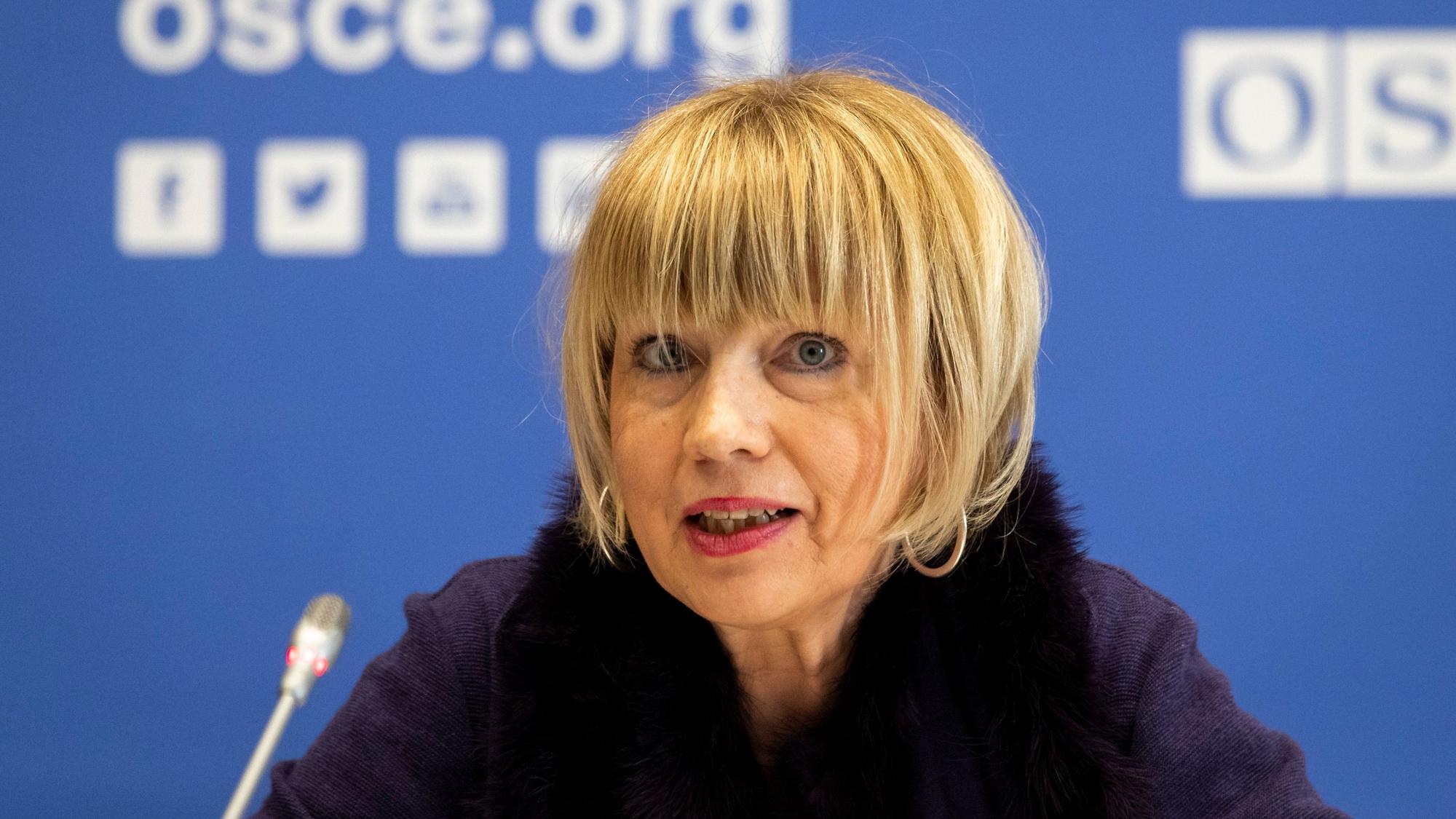 Helga Maria Schmid, Generalsekretärin der Organisation für Sicherheit und Zusammenarbeit in Europa (OSZE), spricht während einer Pressekonferenz. (Archivbild)