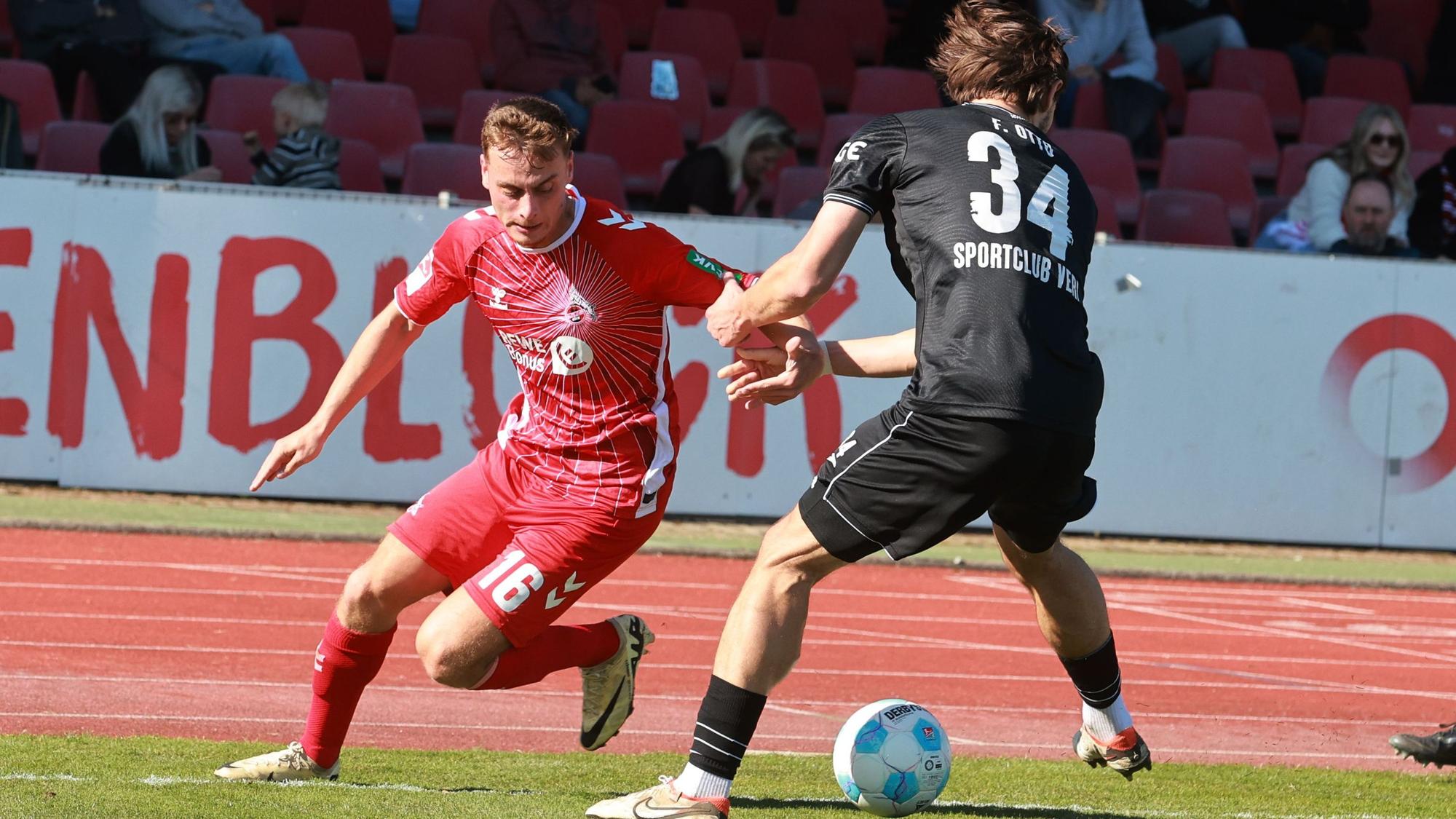 Wenig Einfluss auf das Spiel nahm Marvin Obuz (l.), der als Spieler aus der zweiten Reihe seine Einsatzzeit nicht nutzen konnte.