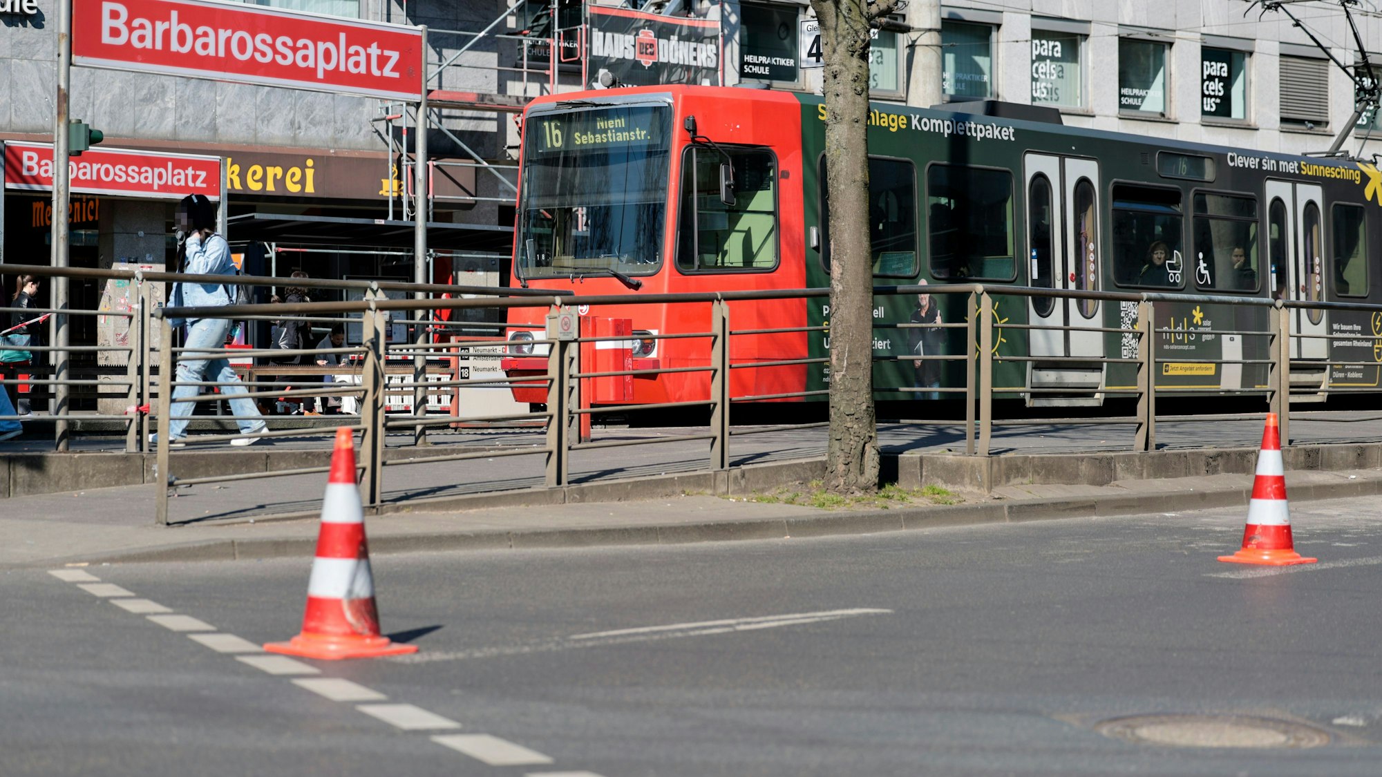 Kleine Hütchen am Barbarossaplatz