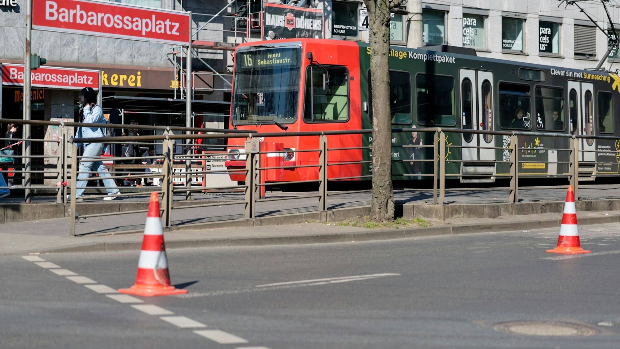 Kleine Hütchen am Barbarossaplatz