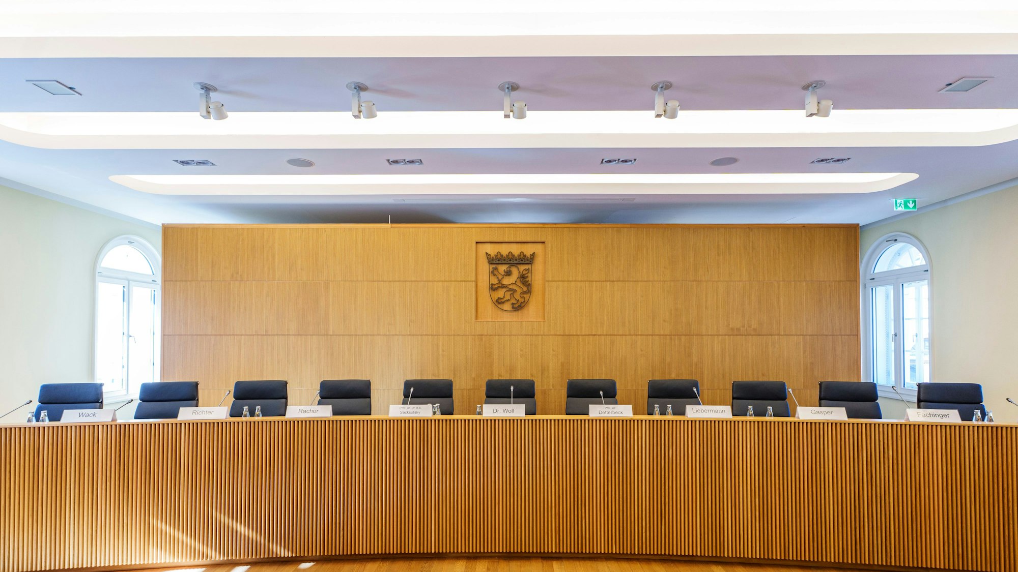 Der Staatsgerichtshof in der Landeshauptstadt Wiesbaden ist das hessische Verfassungsgericht.