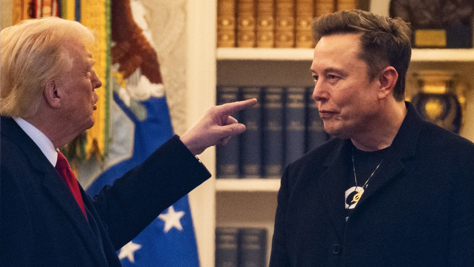 US-Präsident Donald Trump (l) und Tech-Milliardär Elon Musk.