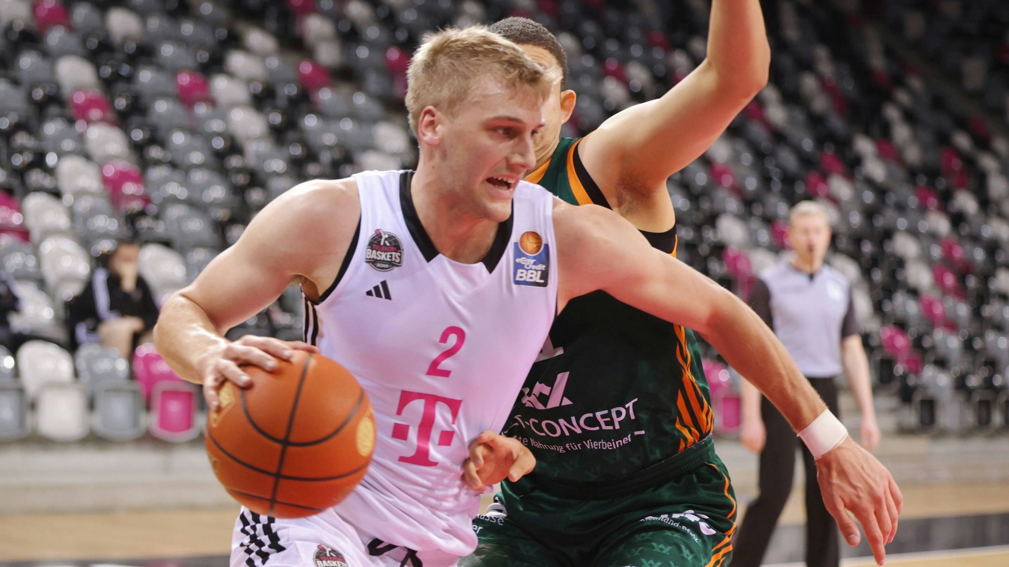 Sam Griesel erzielt 15 Punkte für die Baskets und ist zweitbester Scorer der Bonner.