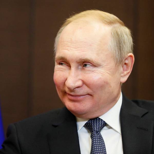 Gute Laune bei Wladimir Putin? Laut Angaben von Kreml-Insidern laufen die Gespräche mit Washington für Russland bisher nach Plan. (Archivbild)