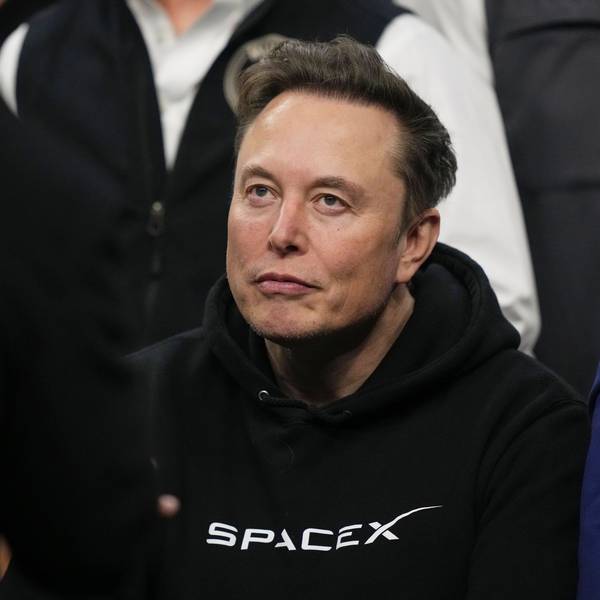 22.03.2025, USA, Philadelphia: Elon Musk besucht das Finale der NCAA-Ringer-Meisterschaft in Philadelphia. Foto: Matt Rourke/AP/dpa +++ dpa-Bildfunk +++