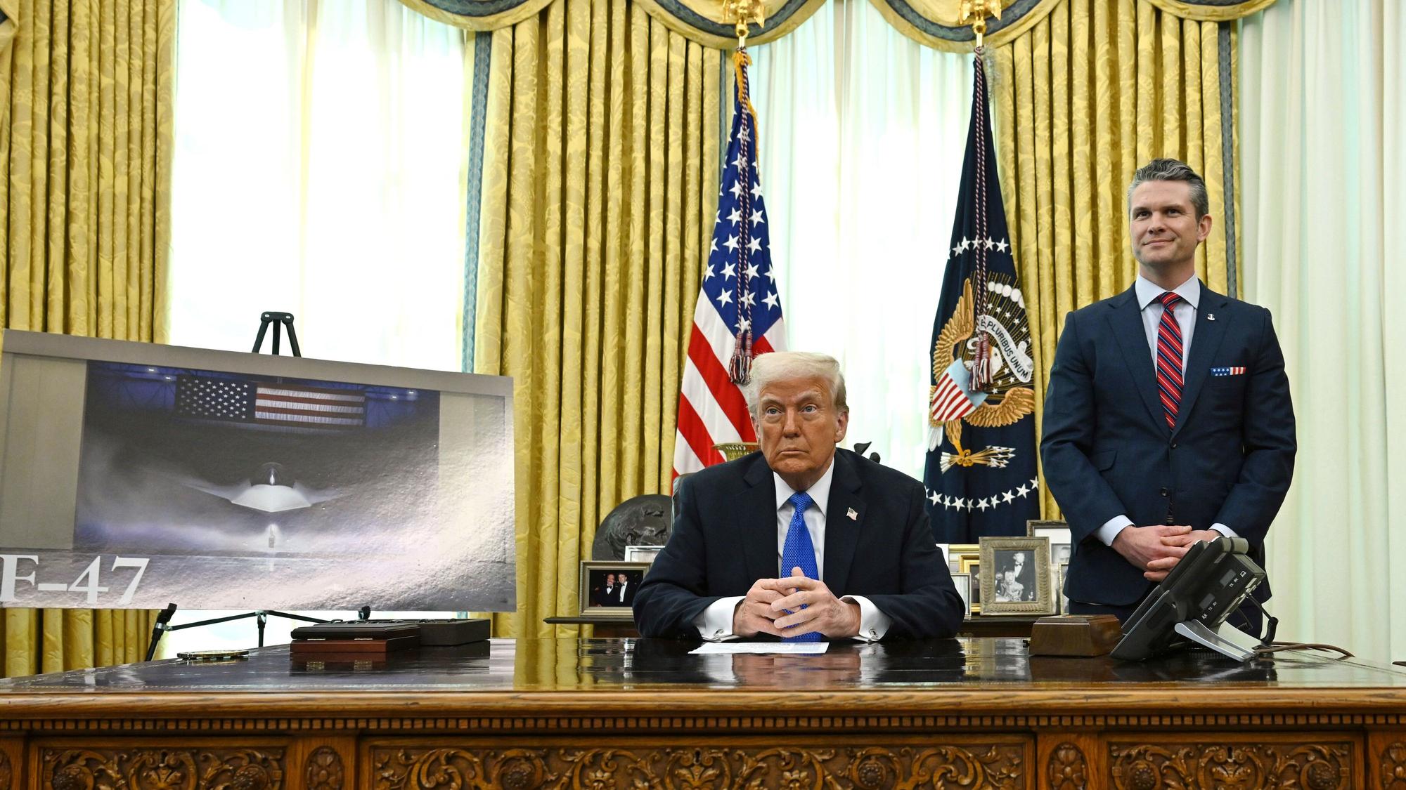 US-Präsident Donald Trump und Verteidigungsminister Pete Hegseth