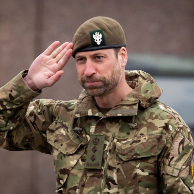 Großbritanniens Thronfolger Prinz William, Oberst des Mercian Regiment, nimmt am zweiten Tag seines Besuchs in Estland an einer Übergabezeremonie zwischen der Royal Dragoon Guards und dem Mercian Regiment teil. Prinz William hat in Estland einen von Großbritannien dort stationierten Nato-Gefechtsverband besucht.