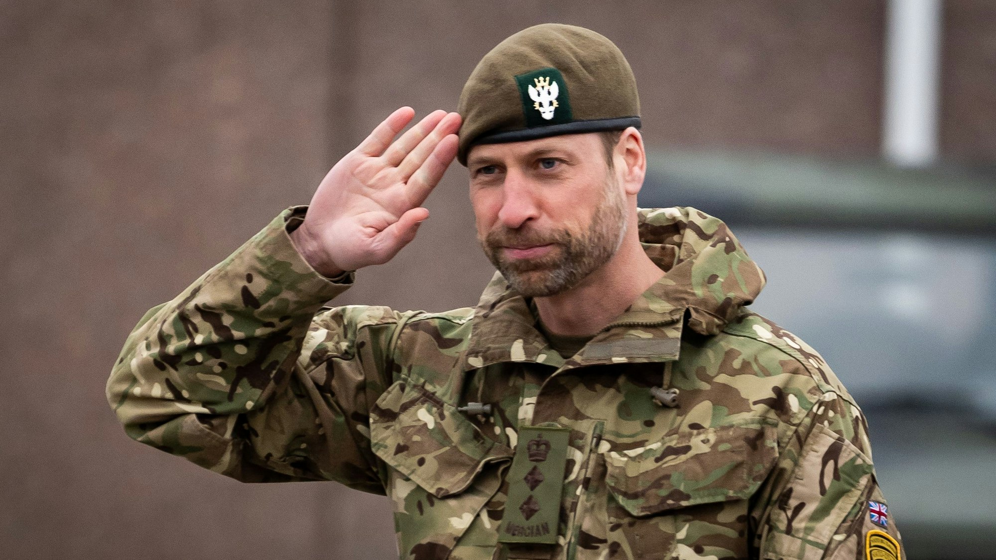 Großbritanniens Thronfolger Prinz William, Oberst des Mercian Regiment, nimmt am zweiten Tag seines Besuchs in Estland an einer Übergabezeremonie zwischen der Royal Dragoon Guards und dem Mercian Regiment teil. Prinz William hat in Estland einen von Großbritannien dort stationierten Nato-Gefechtsverband besucht.