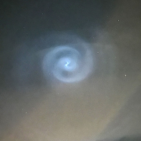 Eine Spirale sorgte am Nachthimmel über Deutschland für jede Menge Spekulationen.