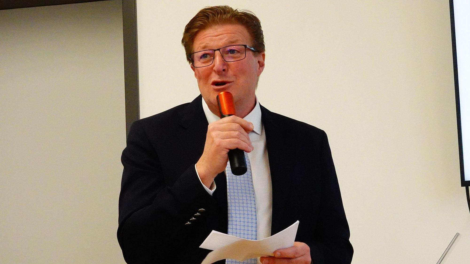 Addy Muckes berichtete kürzlich bei einer Veranstaltung über seine Erfahrungen beim Fasten.
