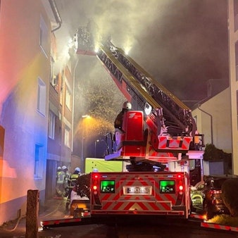 Die Kölner Feuerwehr war am Dienstagabend in Humboldt-Gremberg im Einsatz.