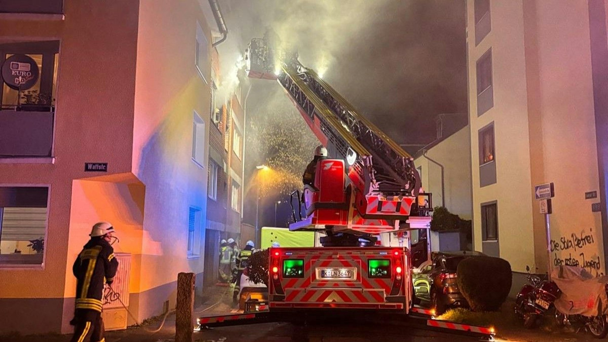 Die Kölner Feuerwehr war am Dienstagabend in Humboldt-Gremberg im Einsatz.