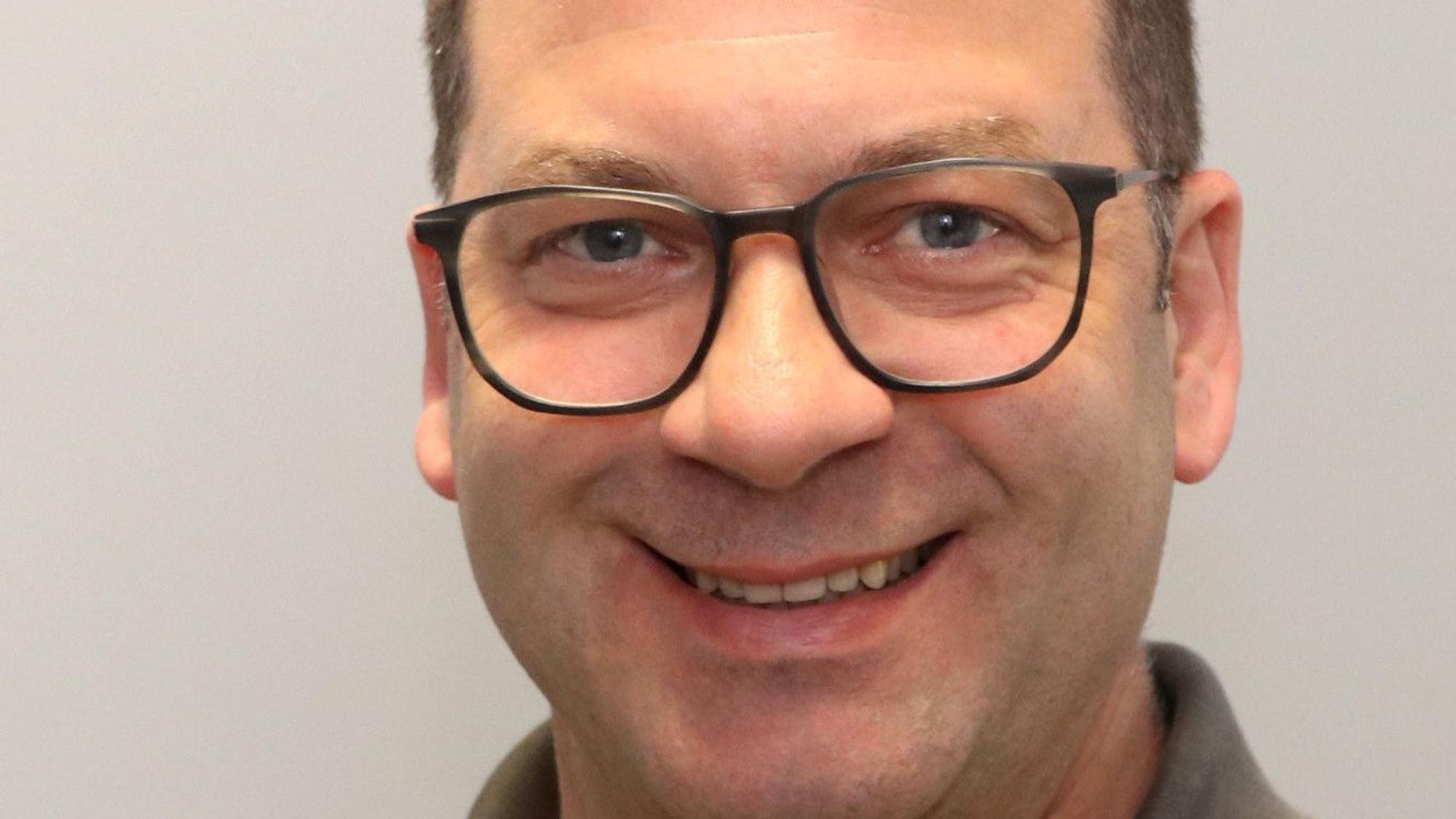 Auf dem Bild ist der neue Prinz von Frechen, Mirko Gaul, zu sehen.