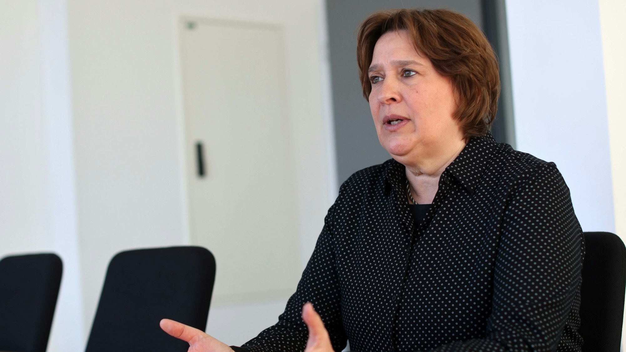 Mit effizienteren Serviceleistungen, Digitalisierung und zukünftig womöglich auch mit dem Einsatz von KI gleicht Amtsleiterin Christina Boeck den weiter bestehenden Mangel an Fachkräften aus.