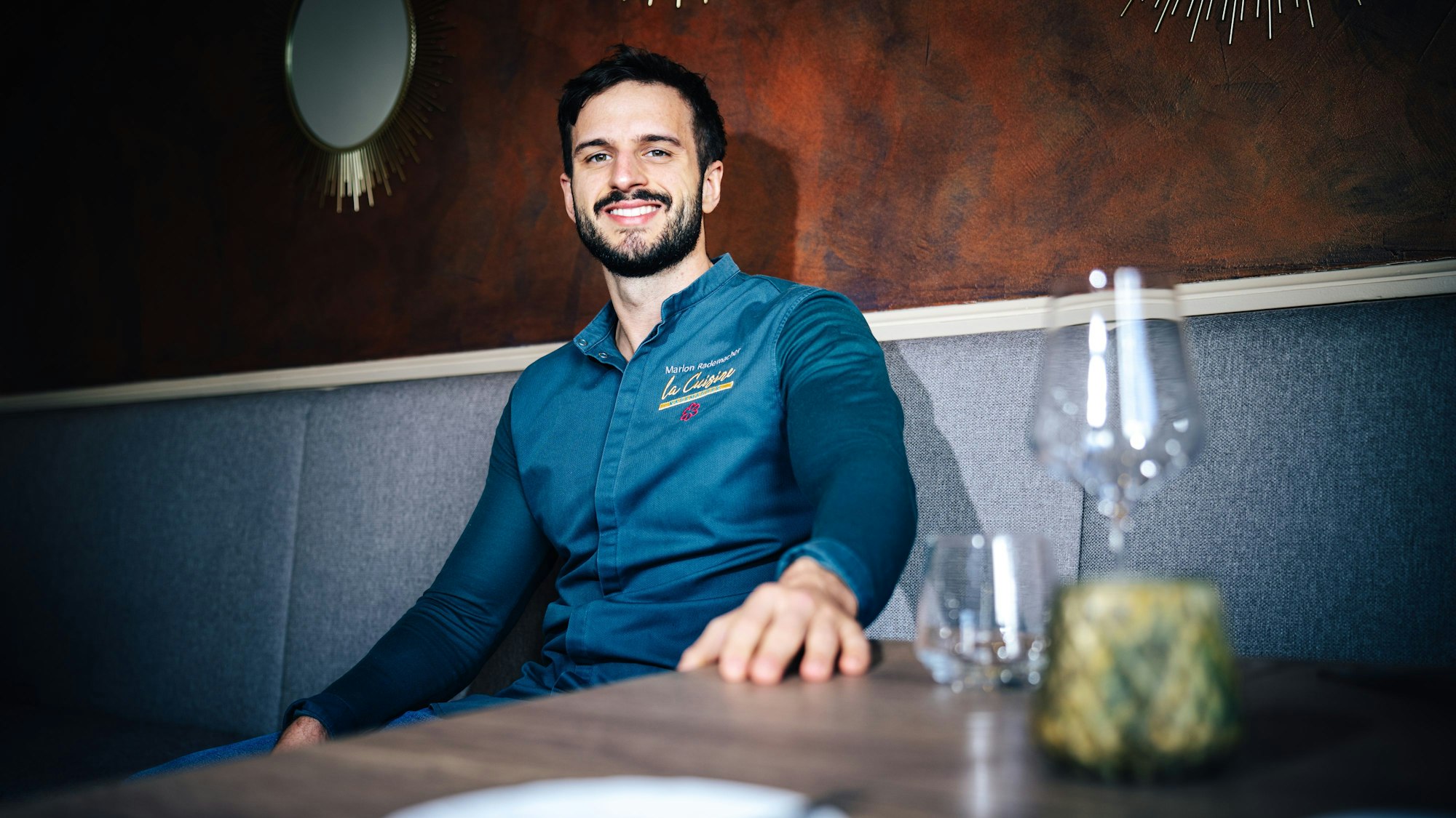 Entspannter Sternekoch: Marlon Rademacher in seinem Restaurant „La Cuisine Rademacher“.