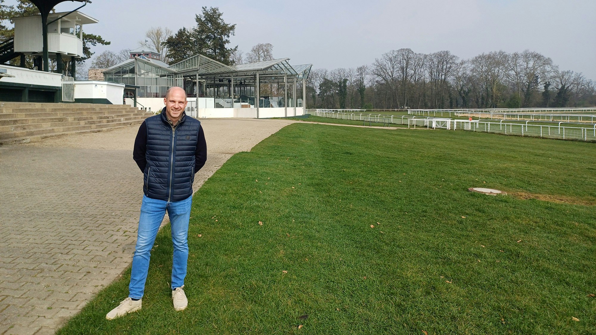 Philipp Hein ist der Geschäftsführer der Rennbahn.