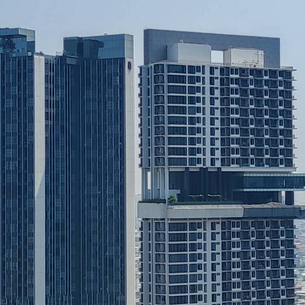 Vom Erdbeben beschädigtes Gebäude in Bangkok.