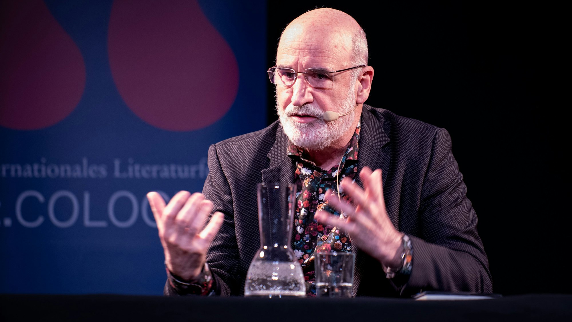 Der Autor Fernando Aramburu in der Kulturkirche.