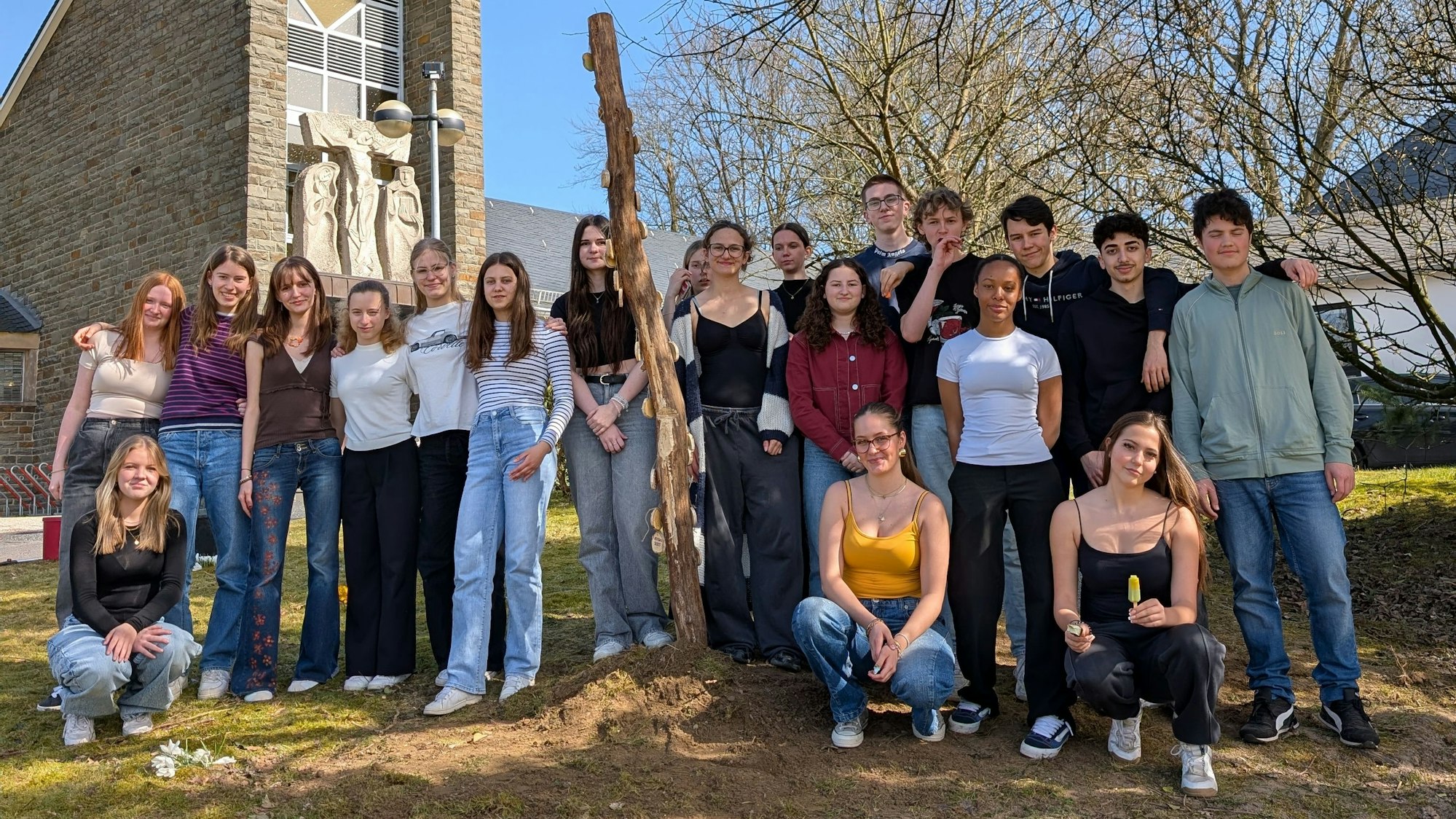 Gruppenfoto einer zehnten Schulklasse.