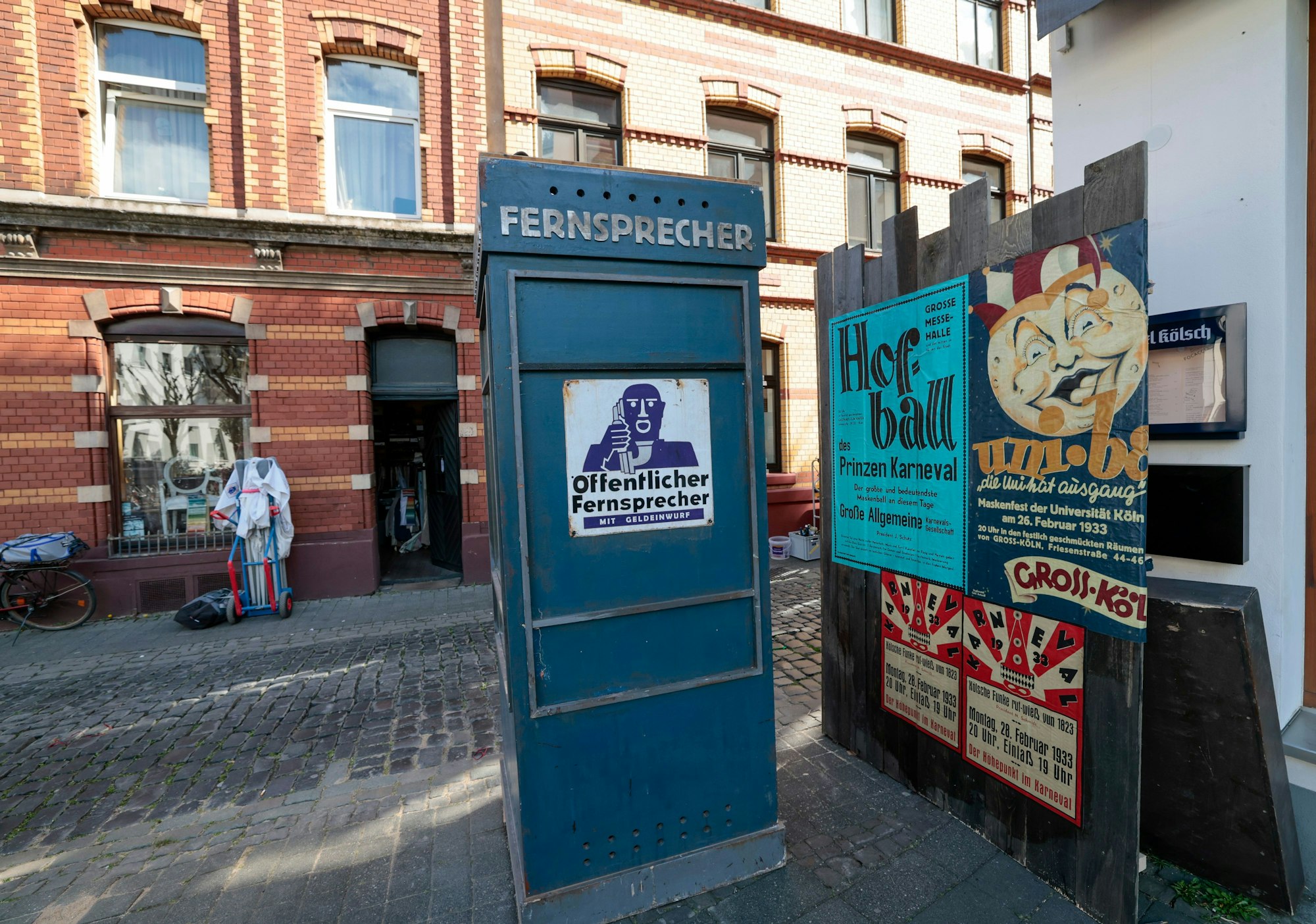 Auch ein Fernsprecher wurde aufgebaut.