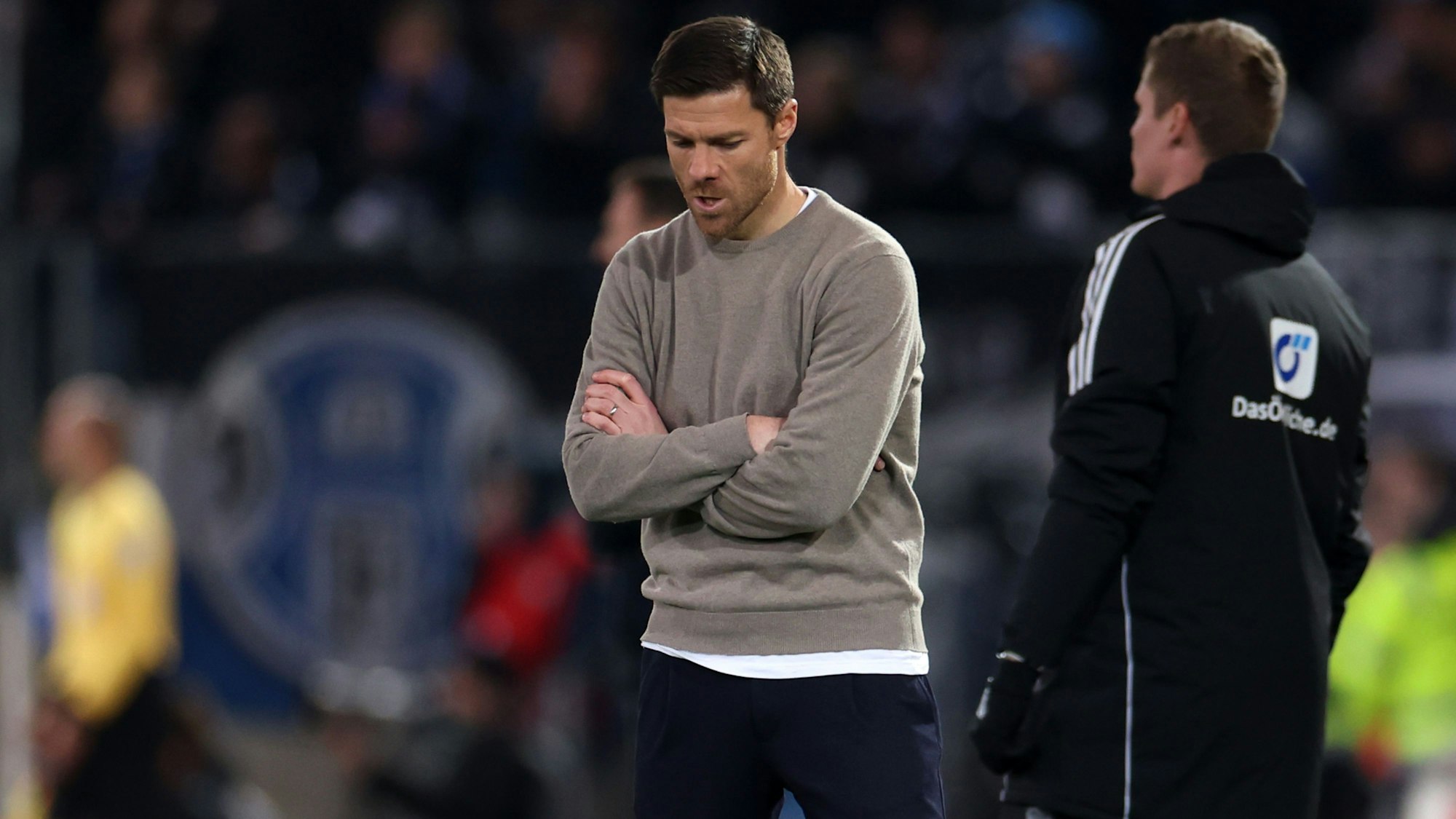 Auch Leverkusens Trainer Xabi Alonso fand auf der Bielefelder Alm keine Lösungen.