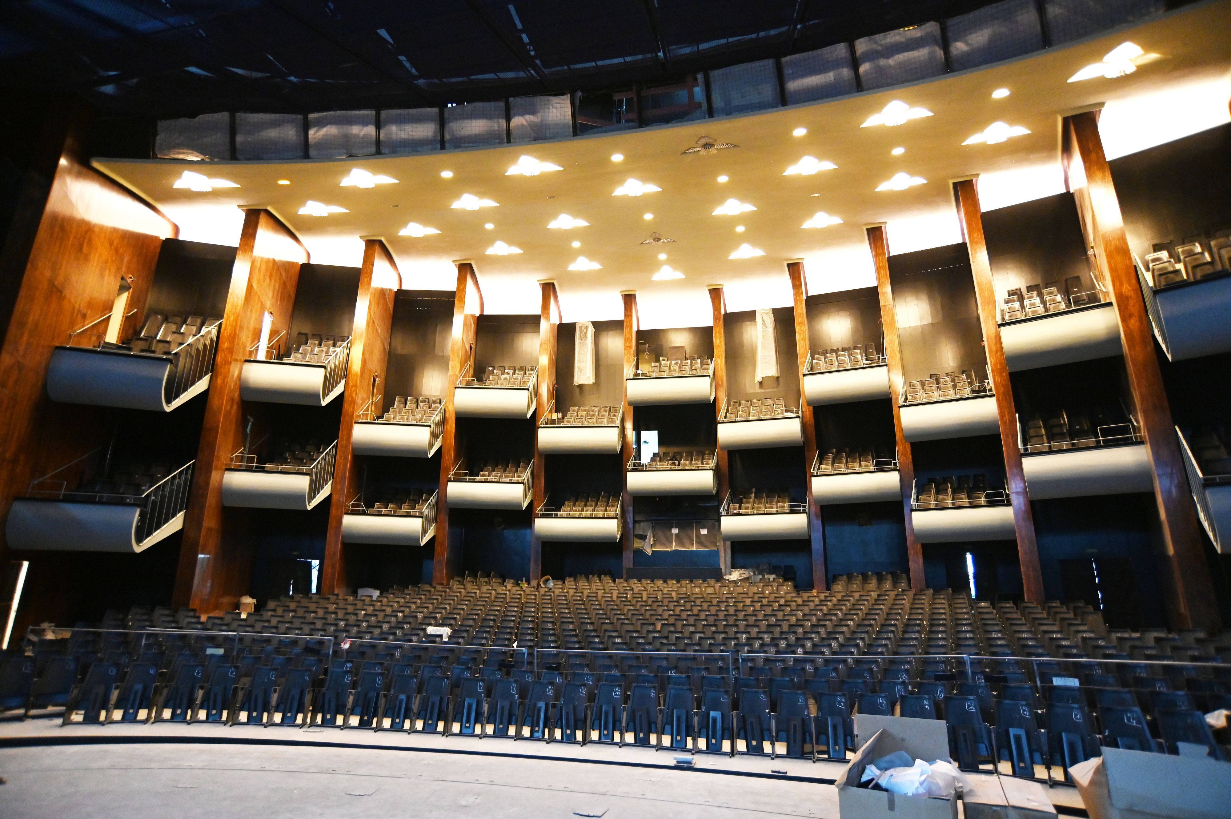 Ein Blick in den Opernsaal (April 2025).
