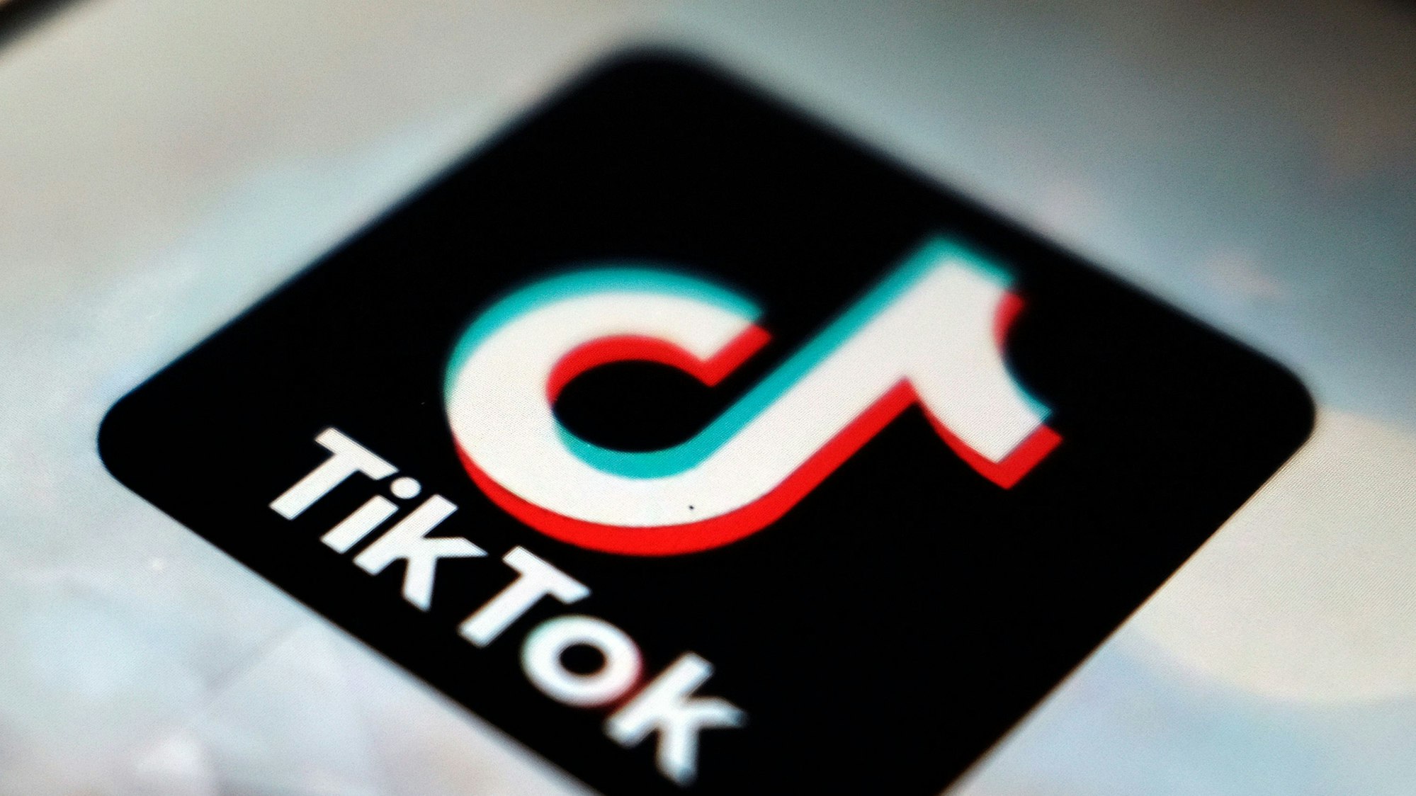 Das Foto zeigt das Logo der Plattform Tiktok