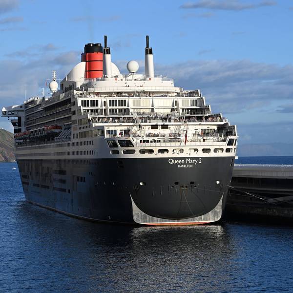 Die Queen Mary auf einer Kreuzfahrt.