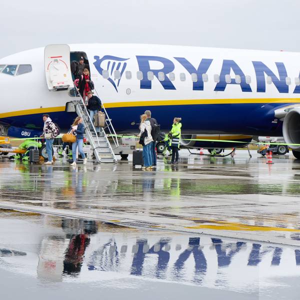 Die irische Fluggesellschaft Ryanair geht strikt gegen Passagiere vor, die sich daneben benehmen.